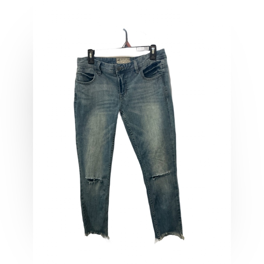 Free People W28 Jeans – Distressed Mid-Wash with Editorial Fade